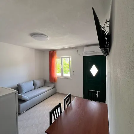 Apartman 6 Majba Zaglavice