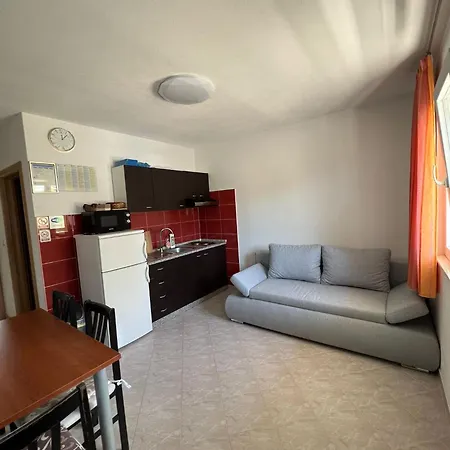 Apartman 6 Majba Zaglavice