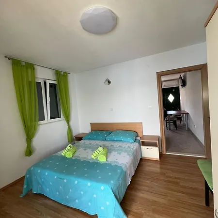 Apartman 6 Majba